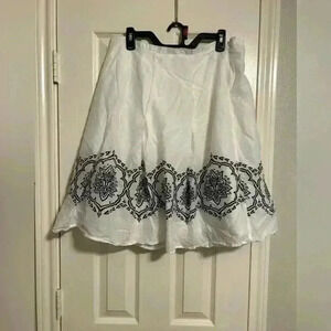 Large skirt by attention - white and black with beads - size large
